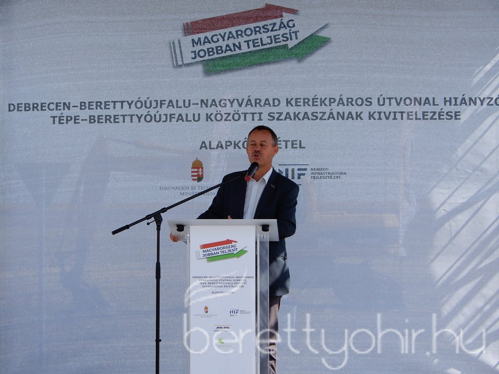 Berettyóújfalu-Tépe kerékpárút alapkőletétele 03